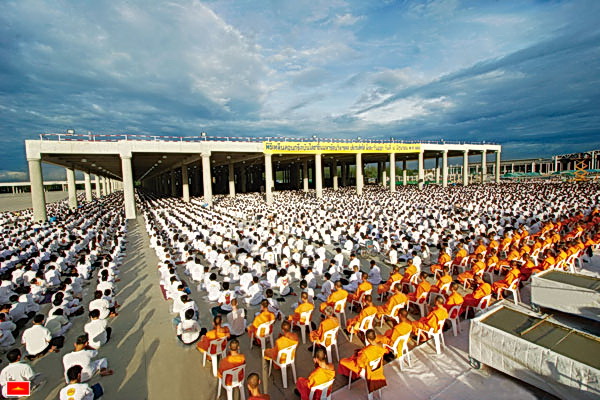 พิธีเทลีนคอนกรีต บันไดขาขึ้นมหารัตนวิหารคด